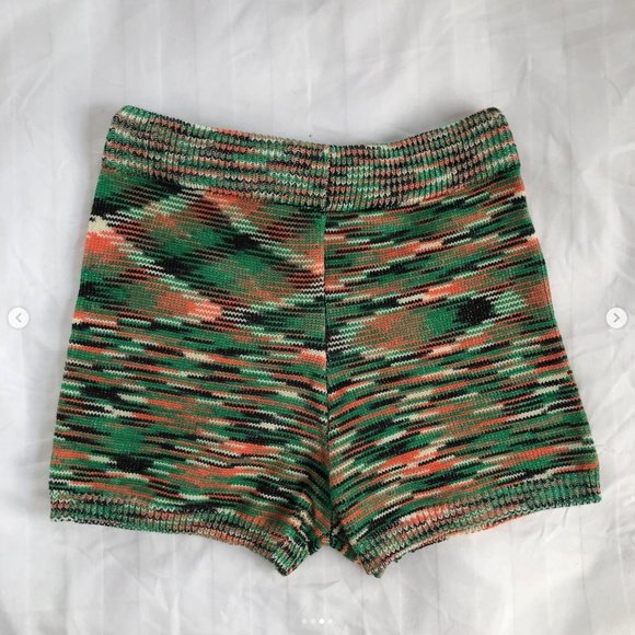 Knit halter top & shorts set - Picture 2 of 4